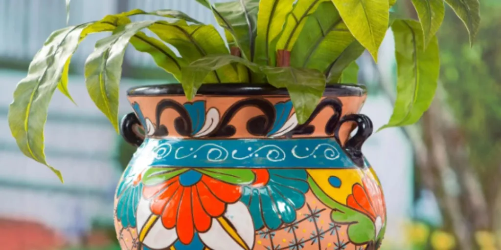 Talavera Pottery with Flowers Decoration: